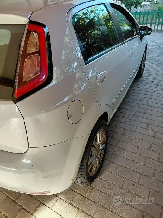 Fiat Punto 2013 photo 3