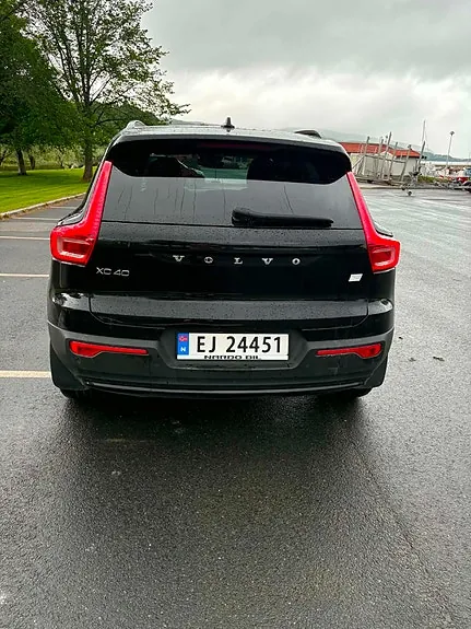 Volvo Xc40 2024 photo 2