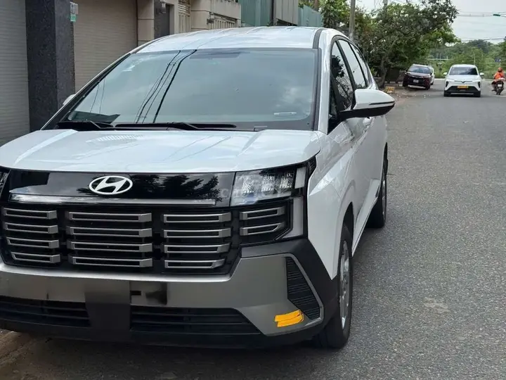 Hyundai Stargazer