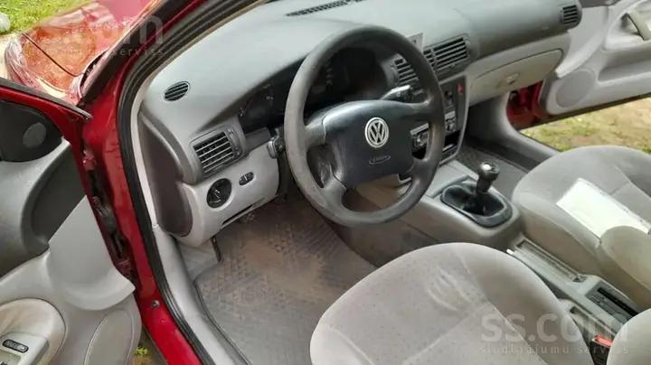 Volkswagen Passat Variant 1998 photo 3