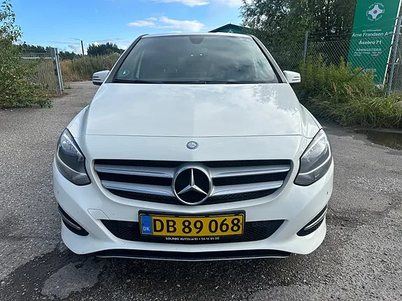 Mercedes-Benz B180