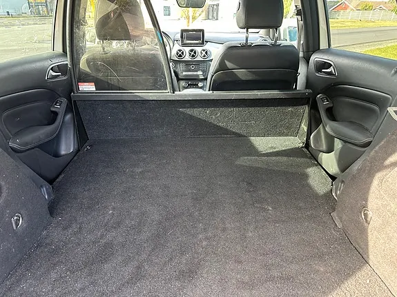 Mercedes-Benz B180 2015 photo 5