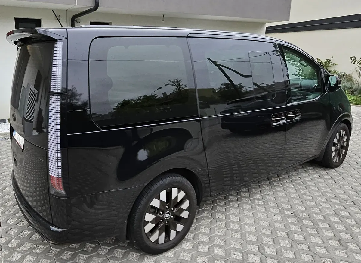 Hyundai Staria 2022 photo 3