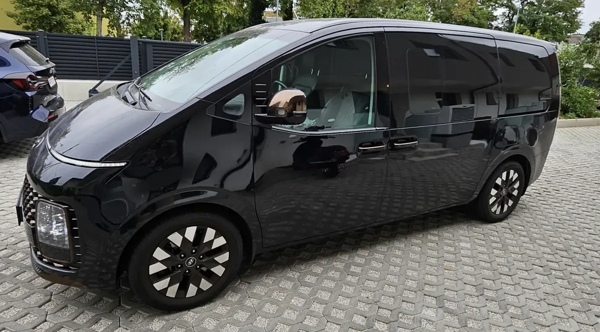 Hyundai Staria
