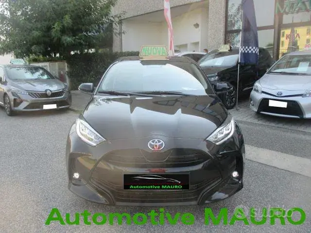 Toyota Yaris photo 2