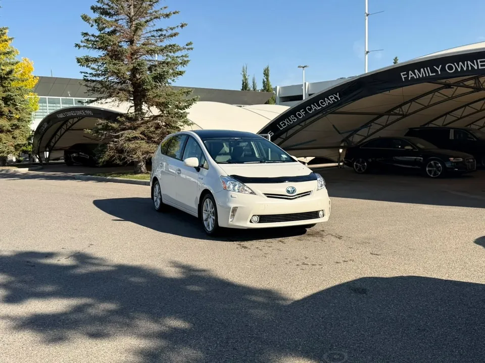 Toyota Prius V