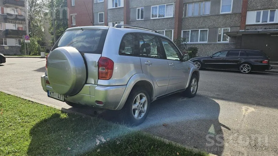 Toyota Rav4 2002 photo 3