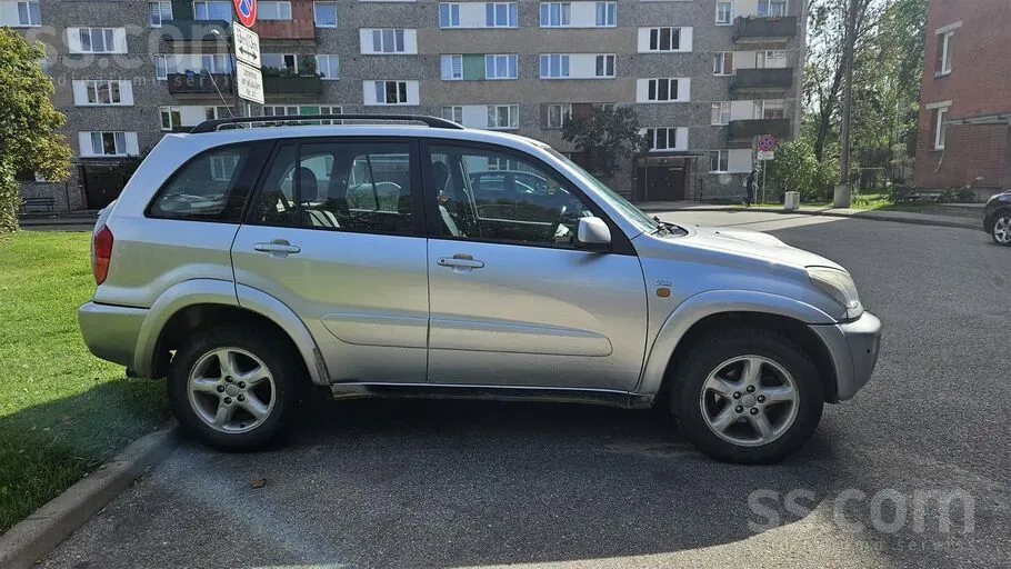 Toyota Rav4 2002 photo 2