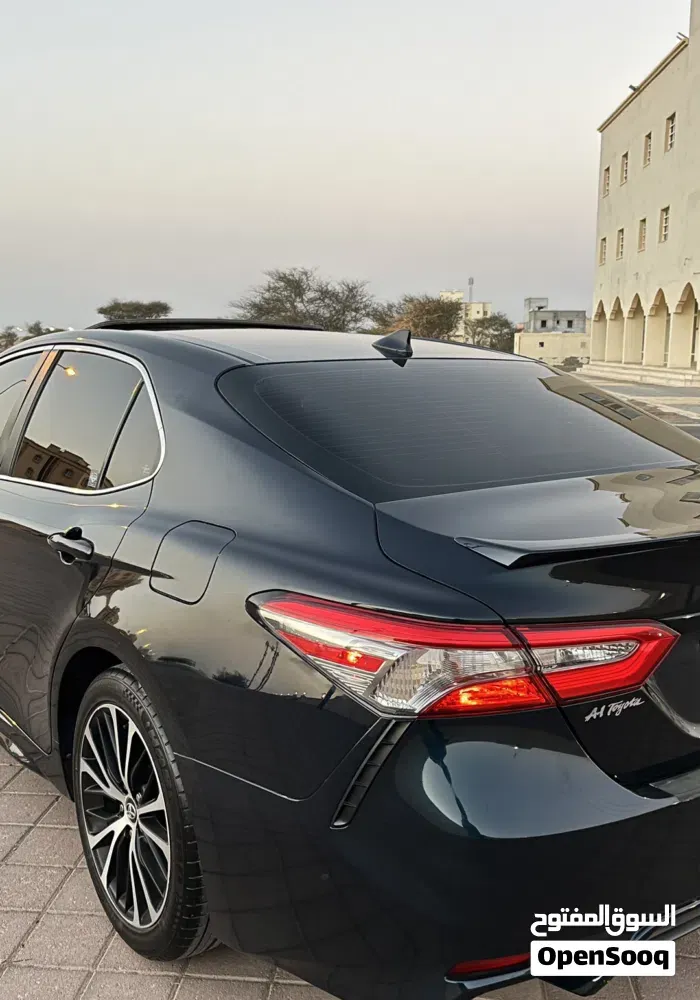 Toyota Camry 2019 photo 3