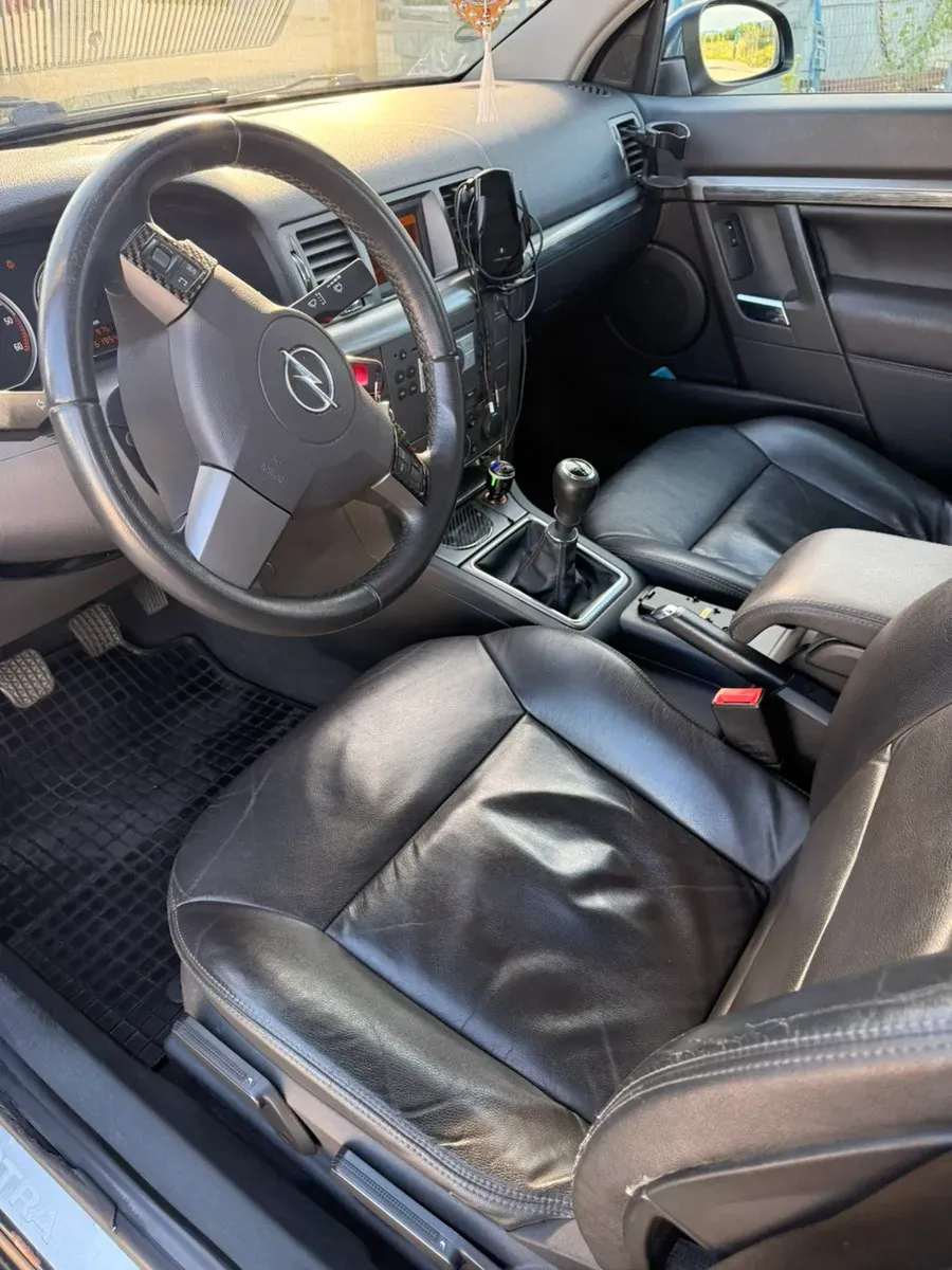 Opel Vectra 2009 photo 2