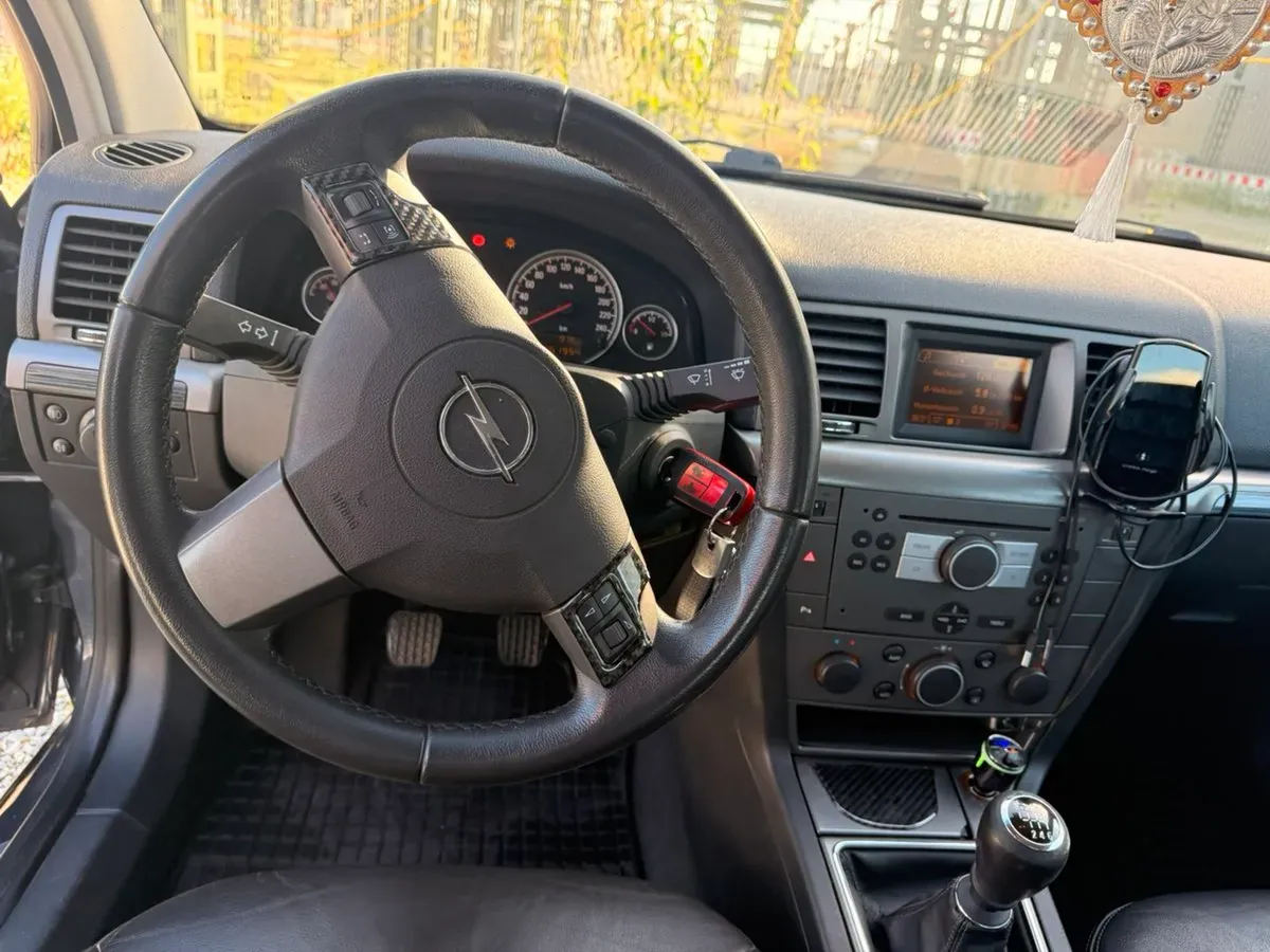 Opel Vectra 2009 photo 3