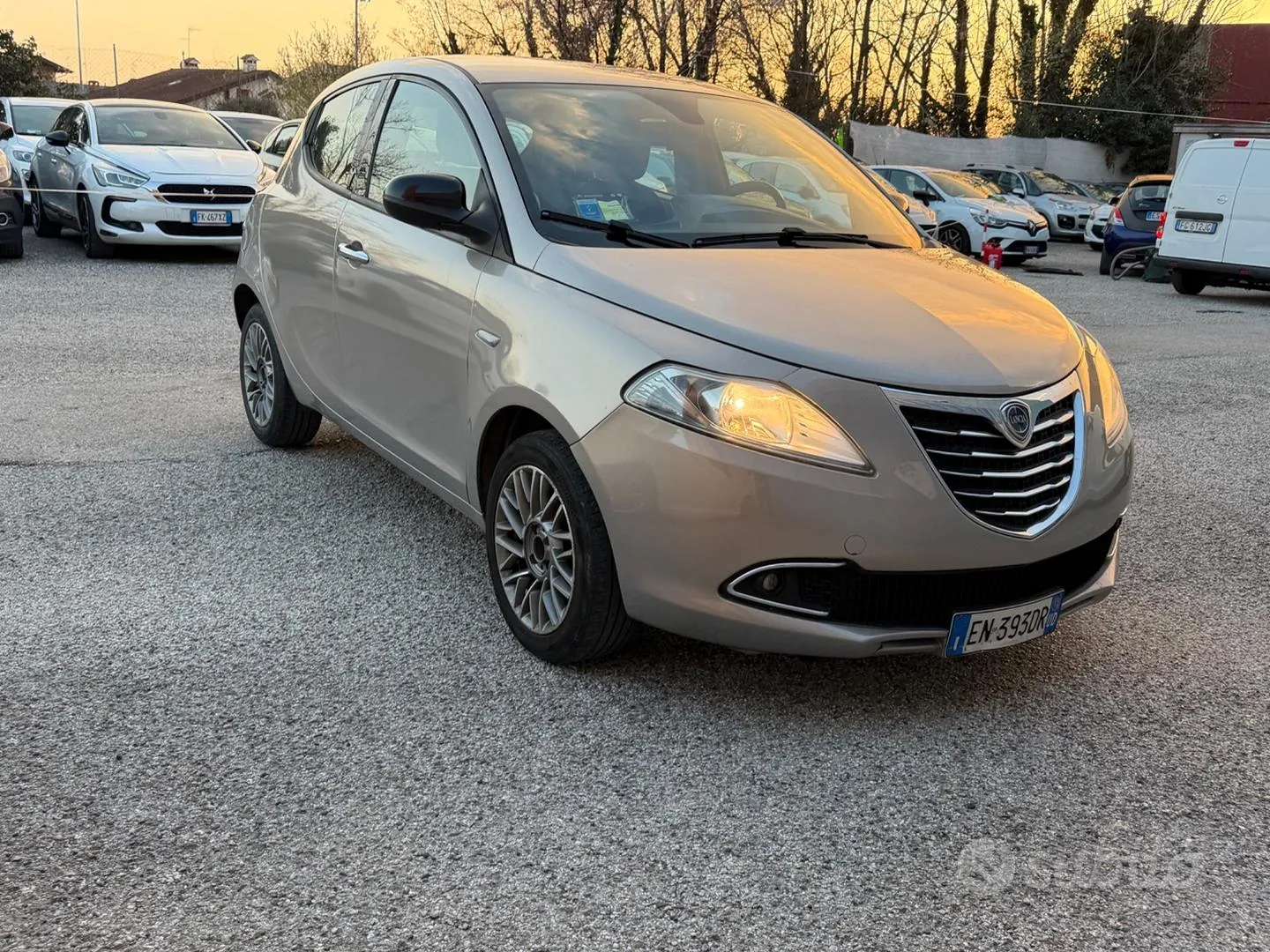 Lancia Ypsilon 2012 photo 2