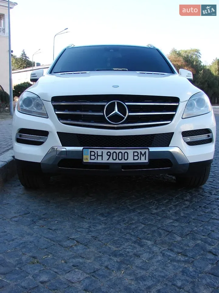 Mercedes-Benz M-Class 2012 photo 4