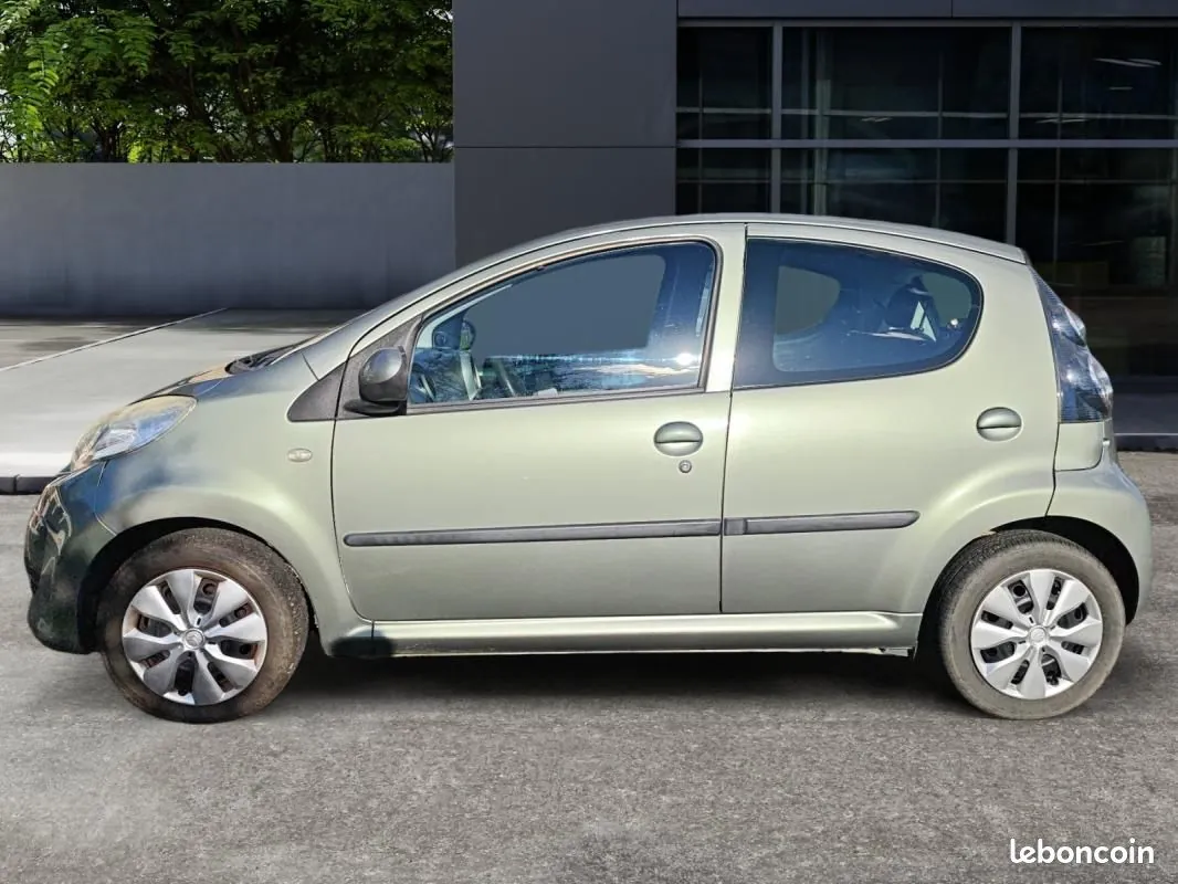 Citroen C1 2011 photo 2
