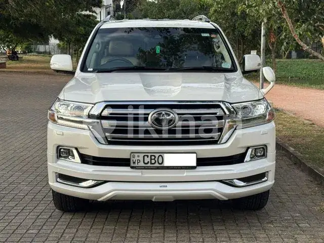 Toyota Land Cruiser Sahara 2018 photo 2