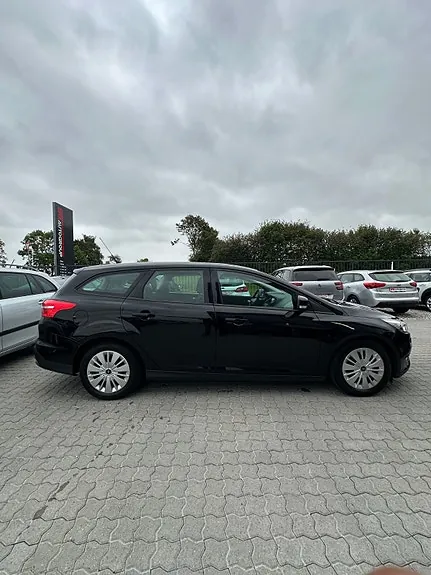 Ford Focus 2015 photo 2