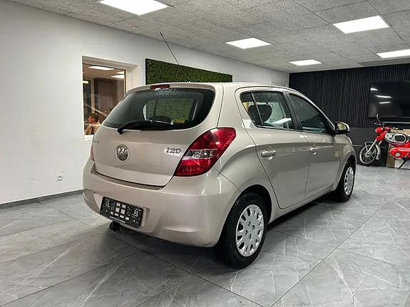 Hyundai I20 2011 photo 4