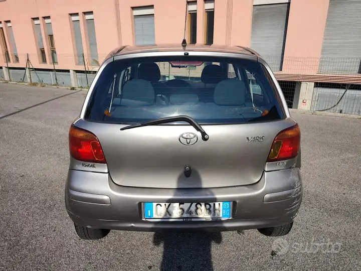 Toyota Yaris 2003 photo 5