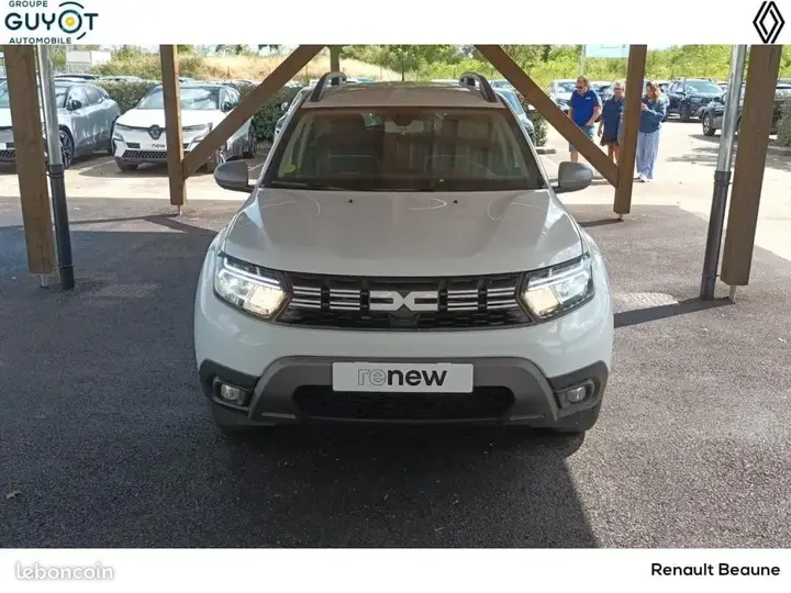 Dacia Duster 2023 photo 2