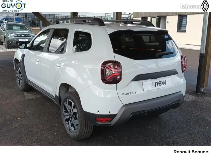 Dacia Duster 2023 photo 3