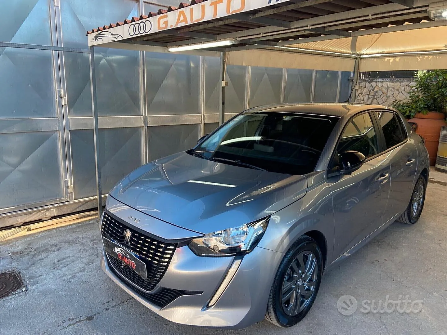 Peugeot 208 2022 photo 2
