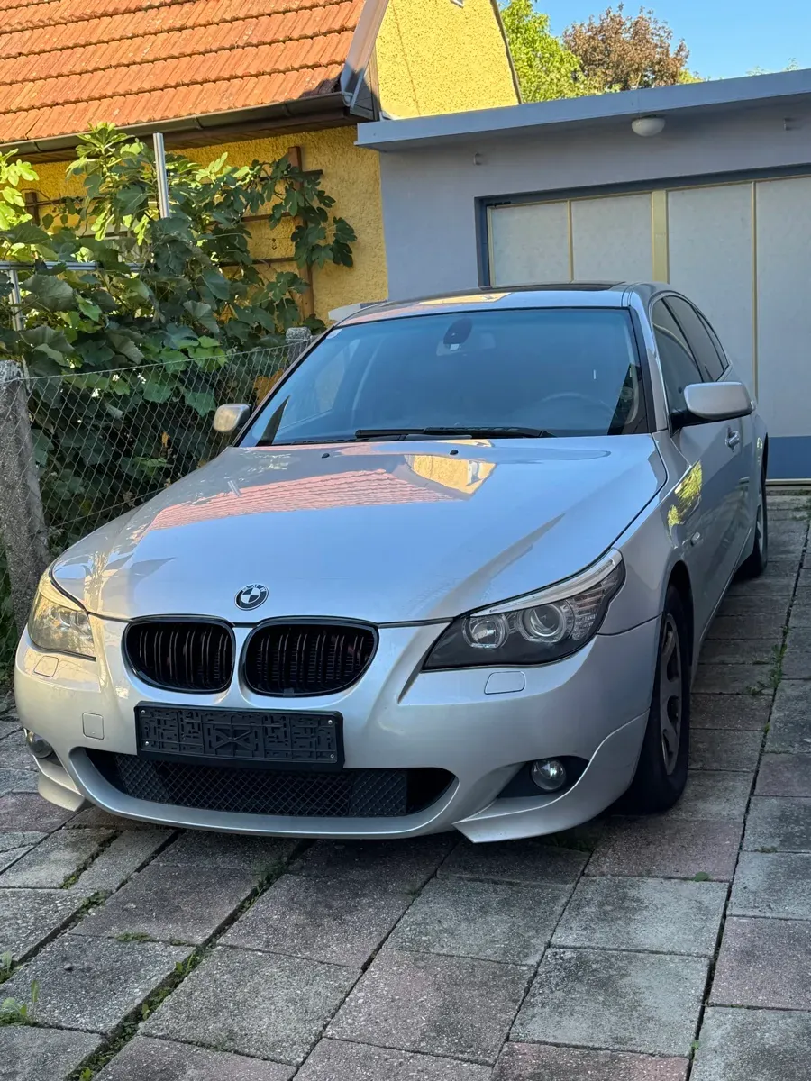 BMW 5 Series 2008 photo 2