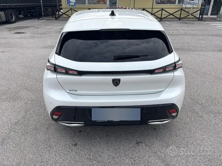 Peugeot 308 2022 photo 2