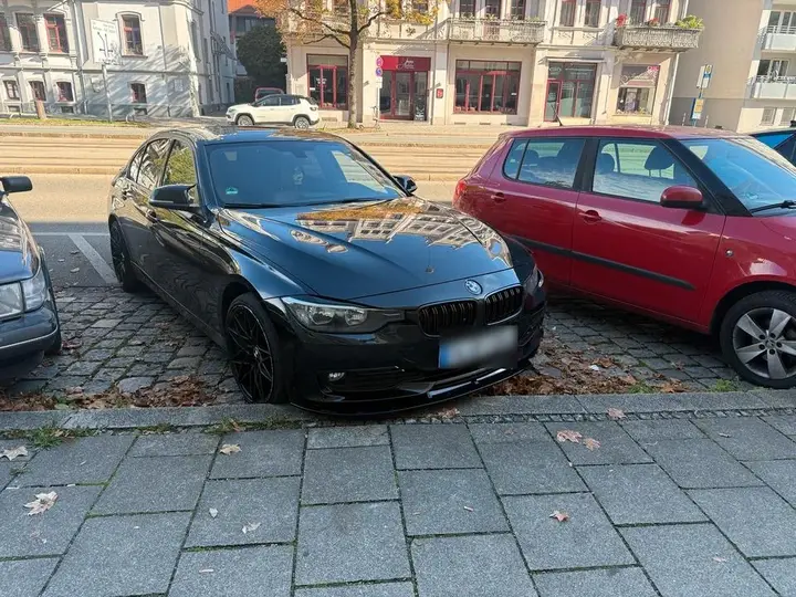 BMW F30