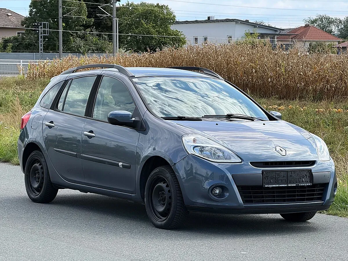Renault Clio 2010 photo 3
