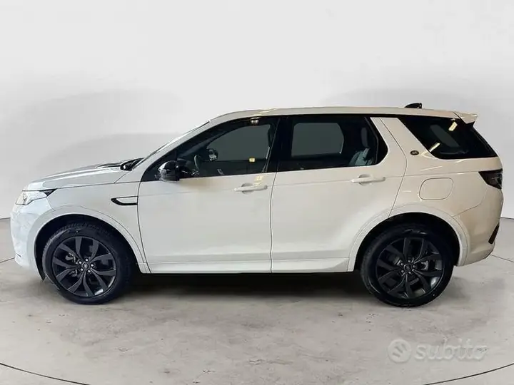Land Rover Discovery Sport 2023 photo 3