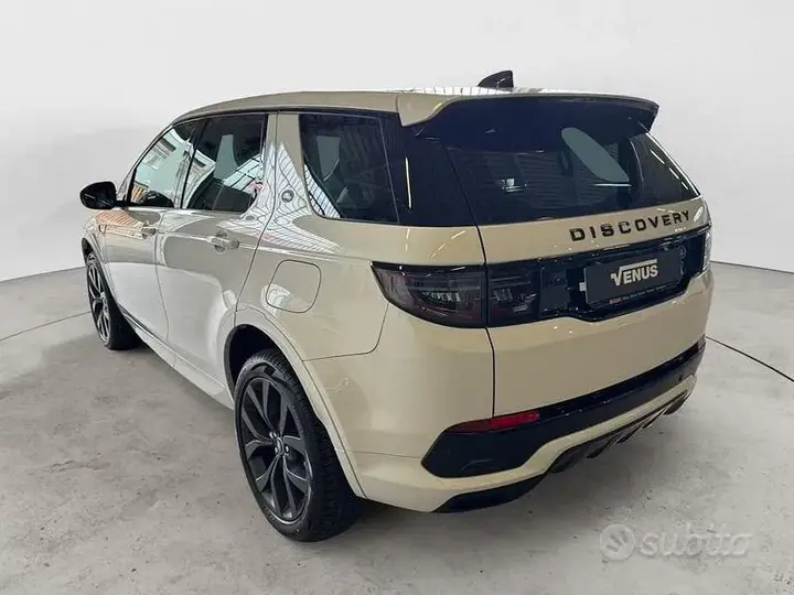 Land Rover Discovery Sport 2023 photo 4