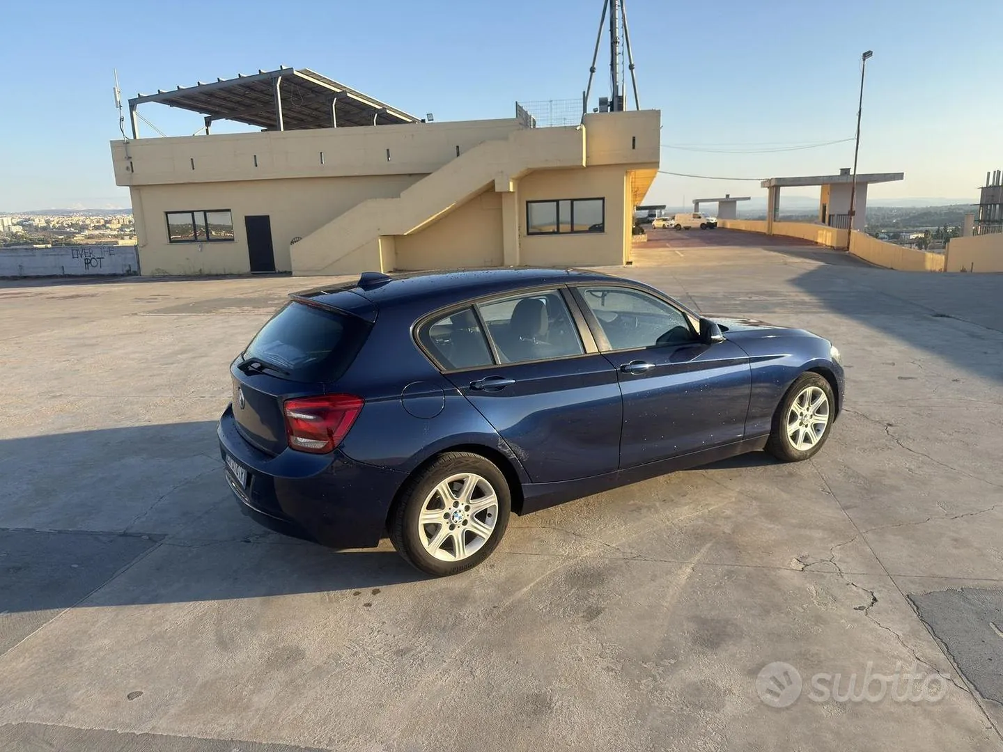 BMW 1 Series 2012 photo 2