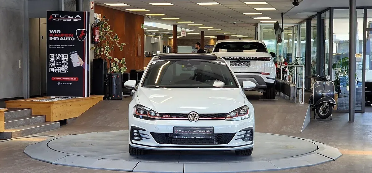 Volkswagen Golf 2019 photo 2