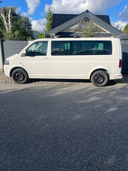 Volkswagen Caravelle 2012 photo 4