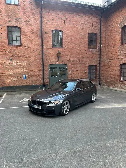BMW 320D 2013 photo 2