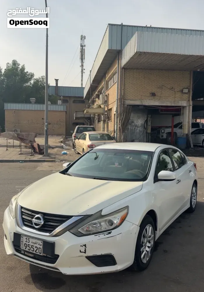 Nissan Altima 2017 photo 2