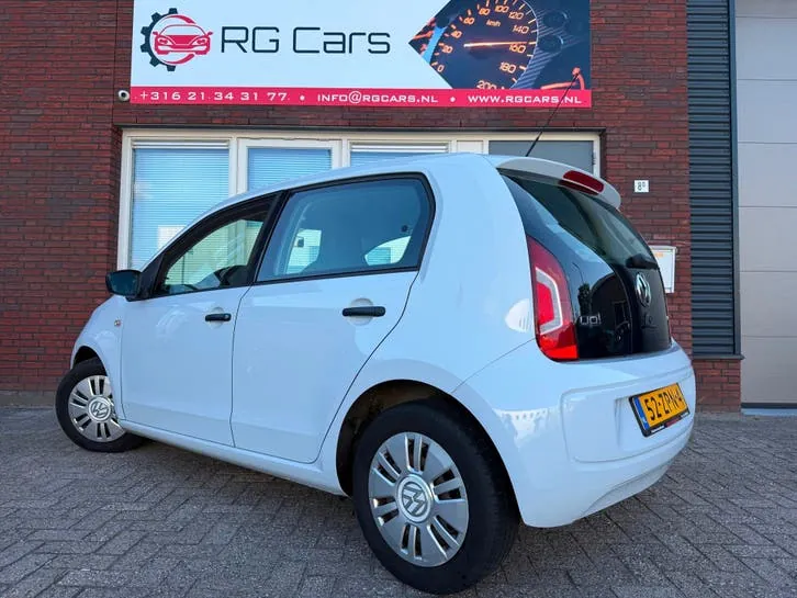 Volkswagen Up 2013 photo 2