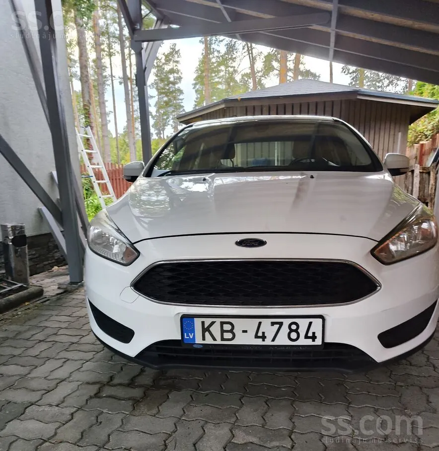 Ford Focus 2015 photo 2