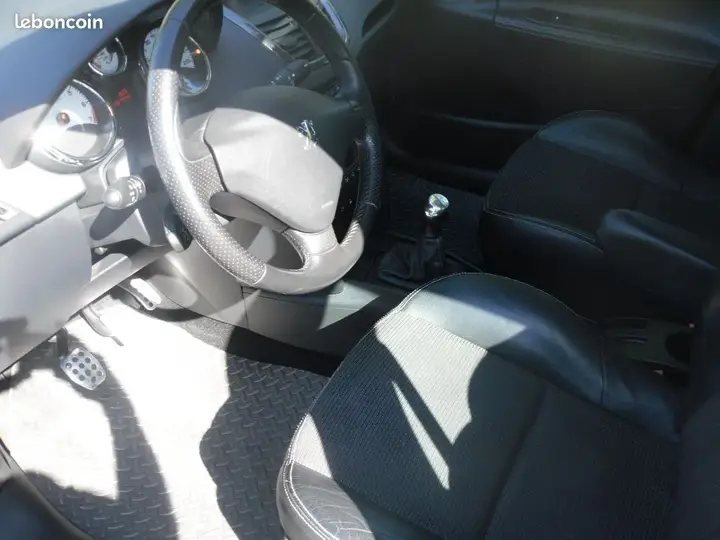 Peugeot 207 2007 photo 4