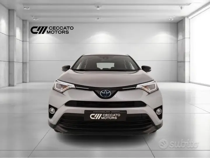 Toyota Rav4 2018 photo 2