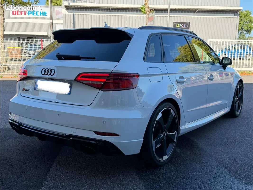 Audi Rs3 Sportback 2017 photo 2