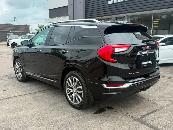 GMC Terrain 2022 photo 3