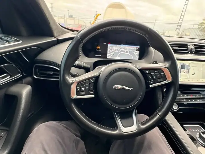 Jaguar F-Pace 2020 photo 3