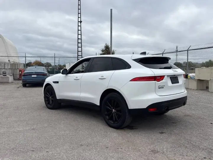 Jaguar F-Pace 2020 photo 2
