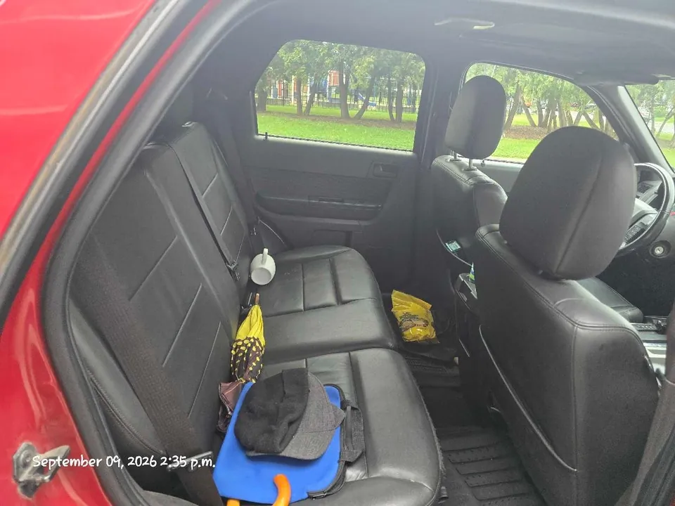 Ford Escape 2011 photo 3