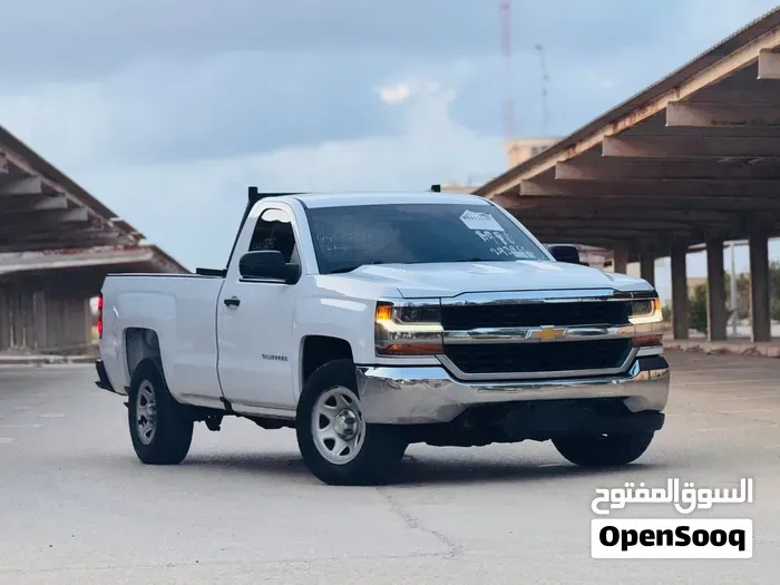 Chevrolet Silverado 2018 photo 2