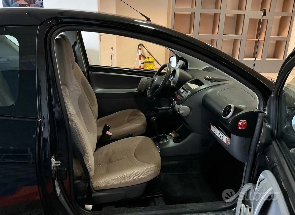 Peugeot 107 2008 photo 3