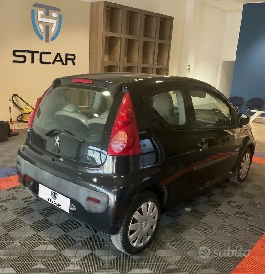 Peugeot 107 2008 photo 2