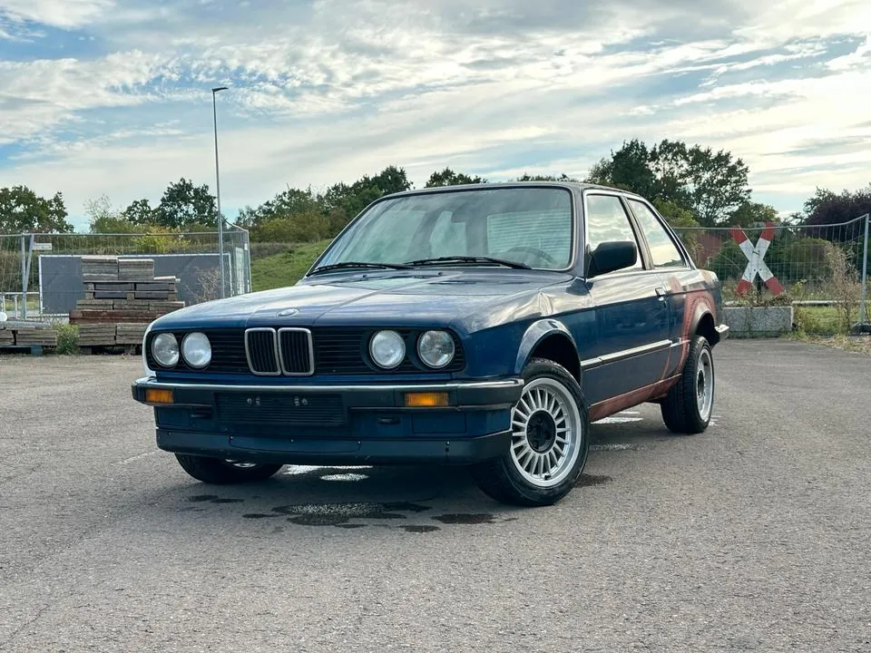 BMW E30