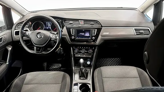 Volkswagen Touran 2017 photo 4